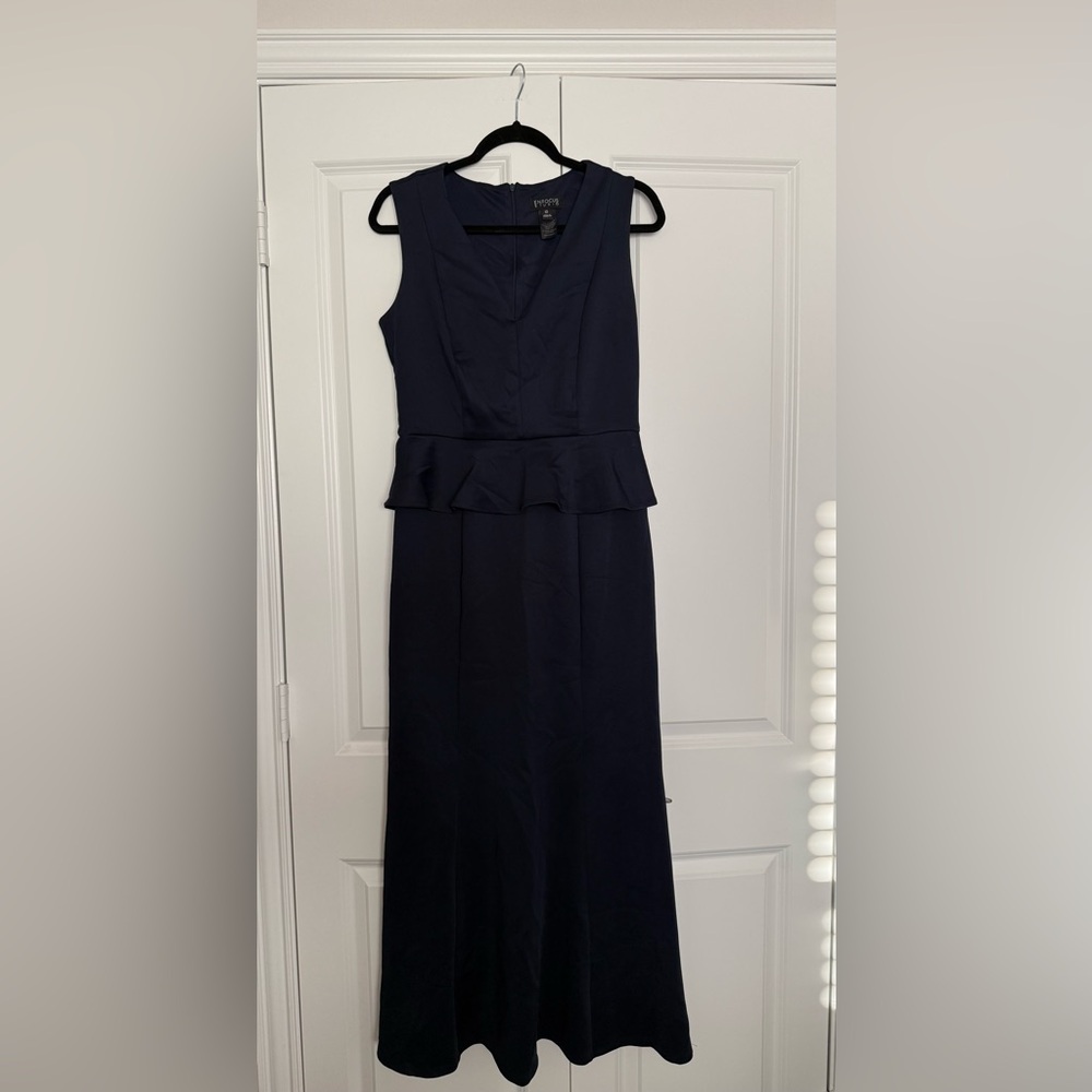 Elegant Navy Sleeveless Dress